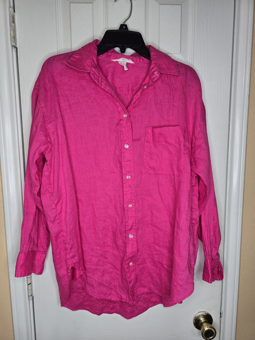 H&M Men's Vibrant Fuchsia Button-Down Shirt